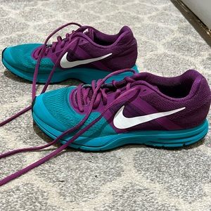 Nike Purple/Teal Sneakers, Women's 9